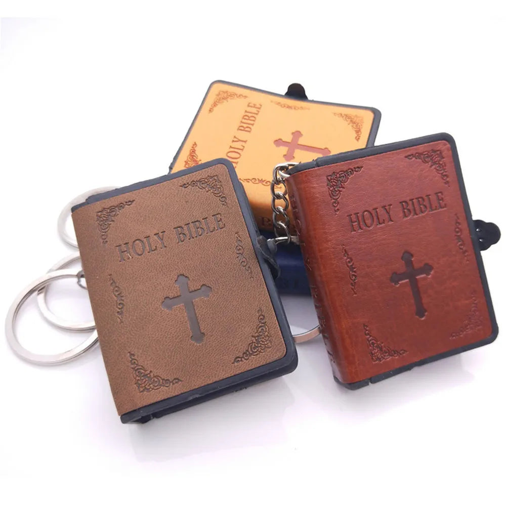 1Pcs Fashion Key Chain with Mini Bible English Mini Holy Bible Keychains Pu Leather Religious Christian Jesus Cross Keyrings